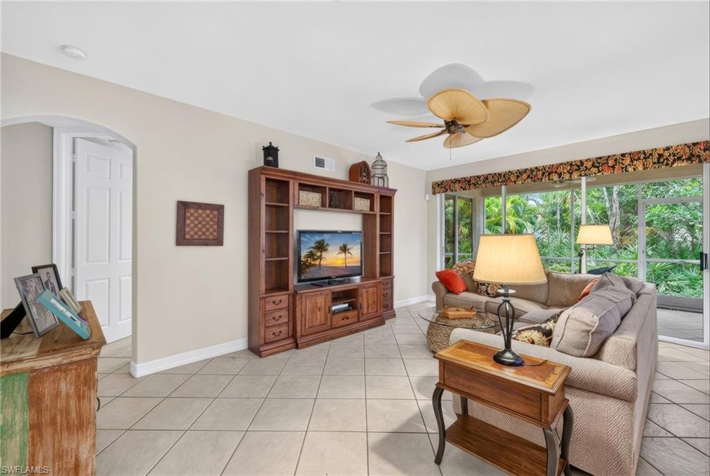 1672 Tarpon Bay Dr S 102 Property Photo 7