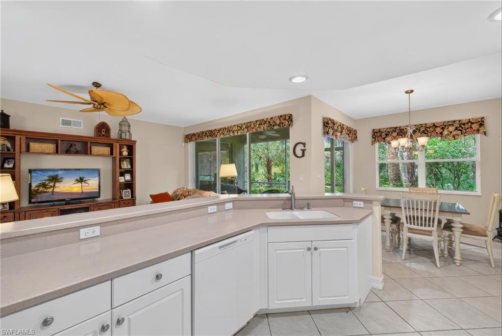 1672 Tarpon Bay Dr S 102 Property Photo 9