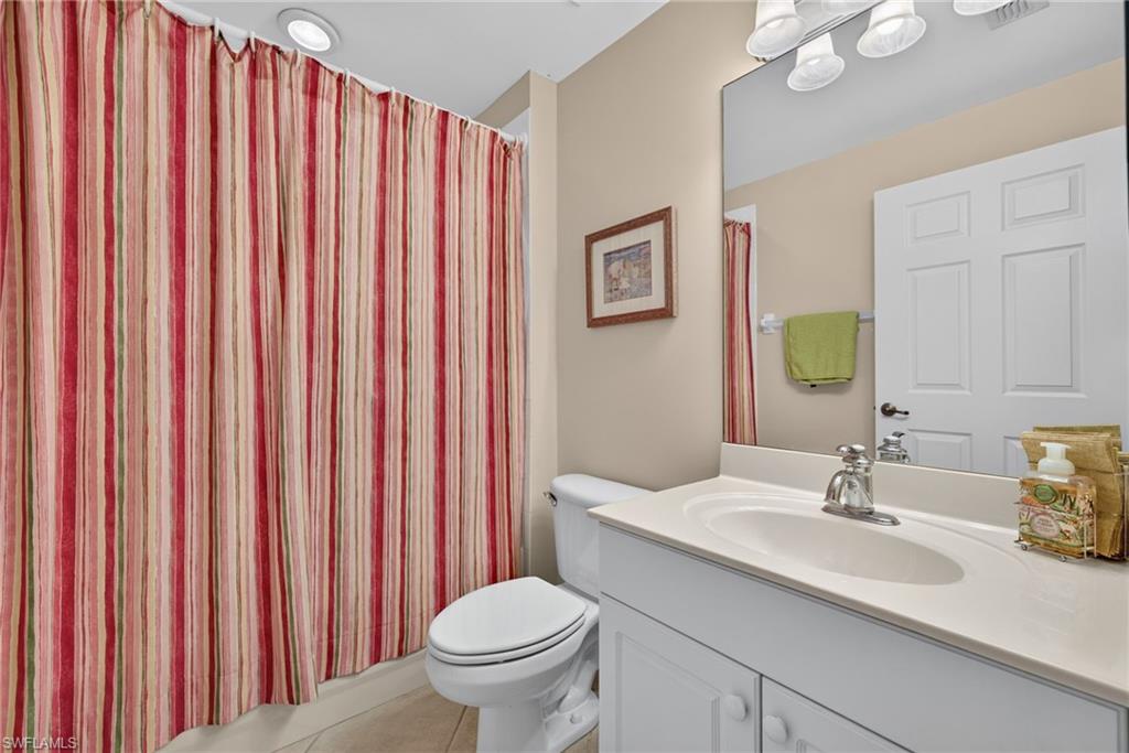 1672 Tarpon Bay Dr S 102 Property Photo 22