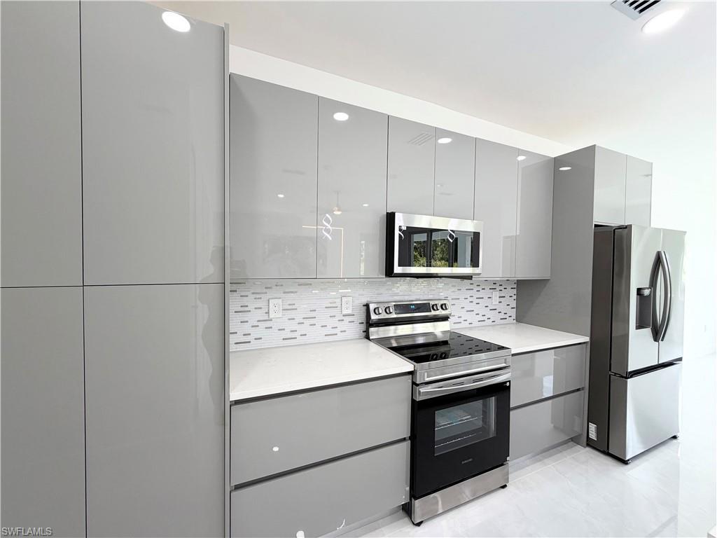 2026030744 Property Photo 5