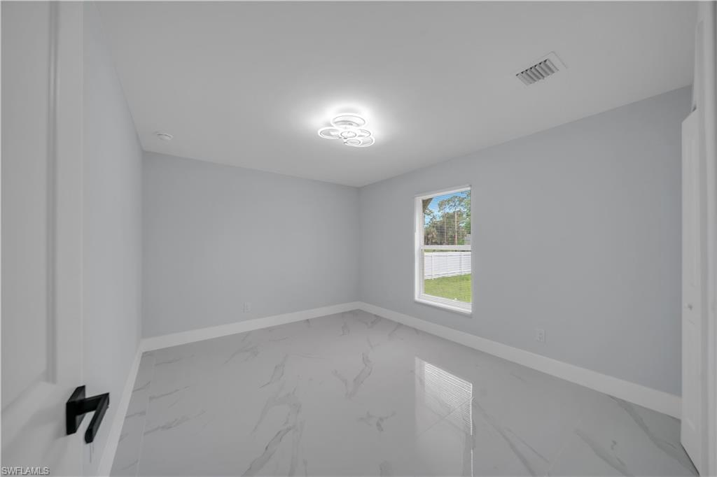201 Homewood Ave S Property Photo 7