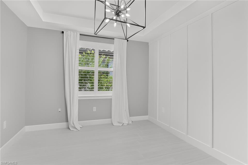 17624 Kinzie Ln Property Photo 12