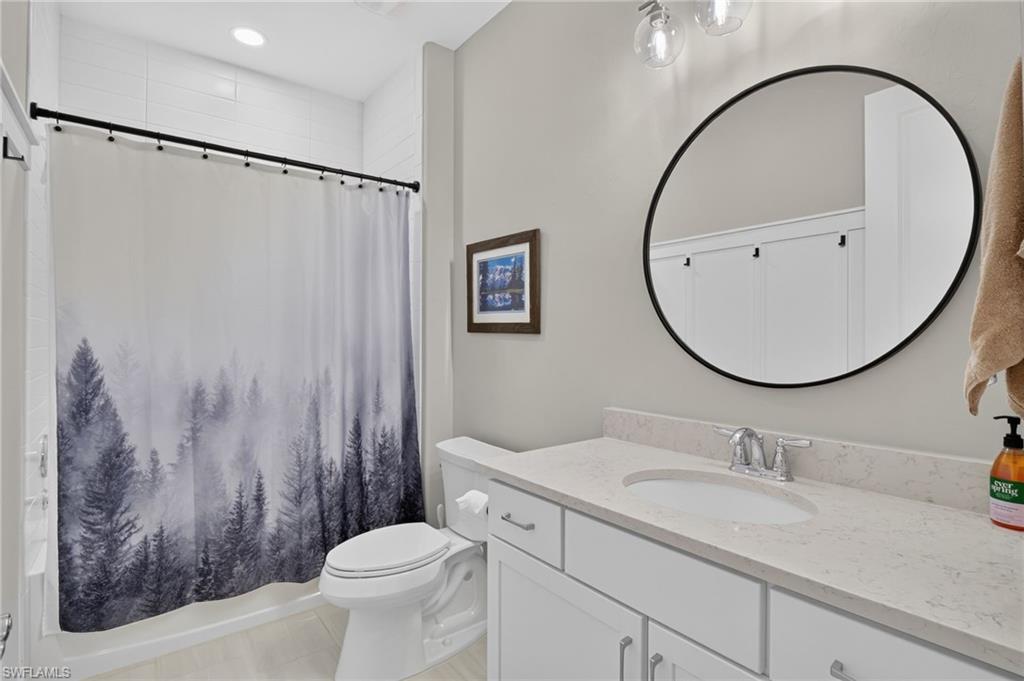 17624 Kinzie Ln Property Photo 14