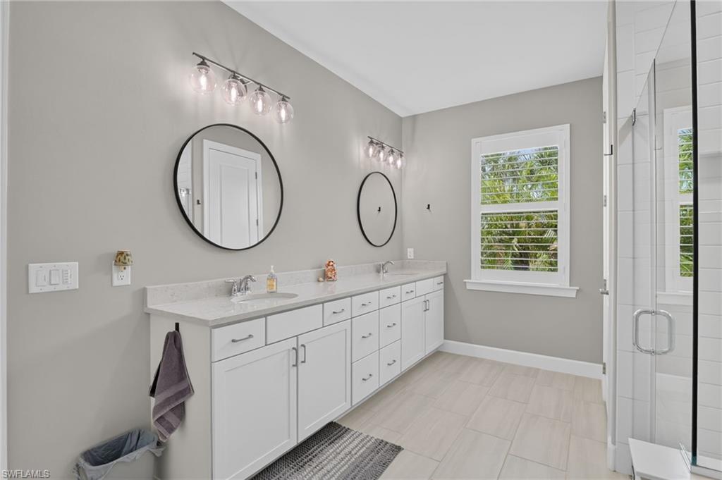 17624 Kinzie Ln Property Photo 19