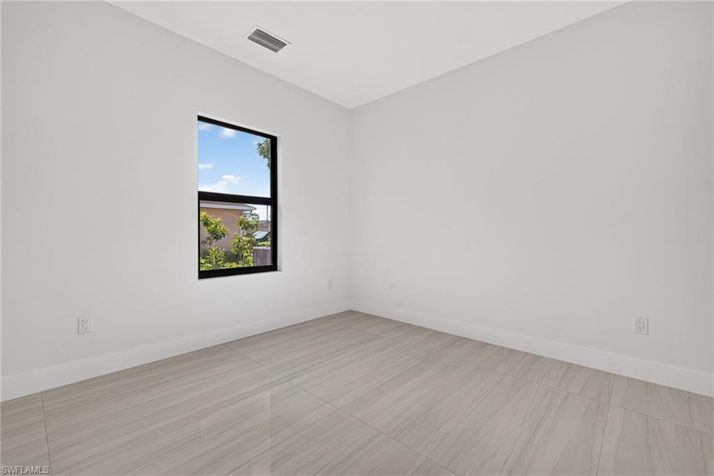 3814 34th St Sw Property Photo 17