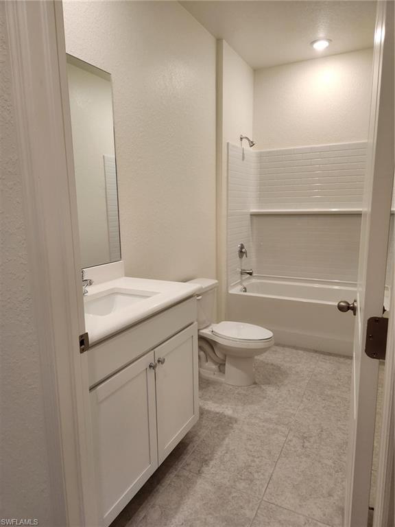 3514 42nd St Sw Property Photo 6