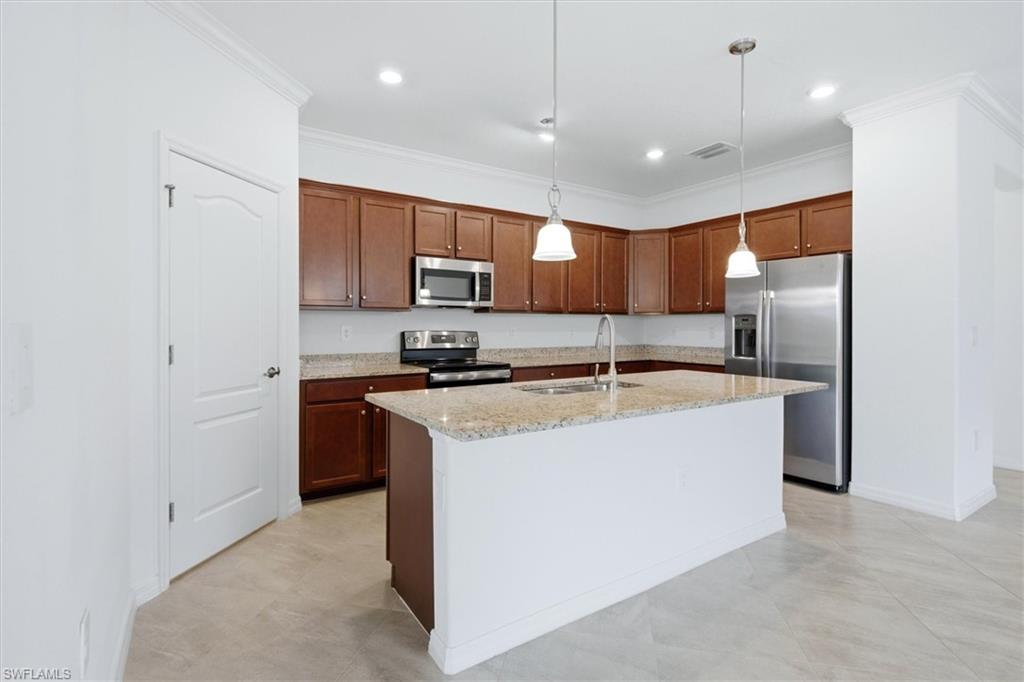 14467 Cantabria Dr Property Photo 4