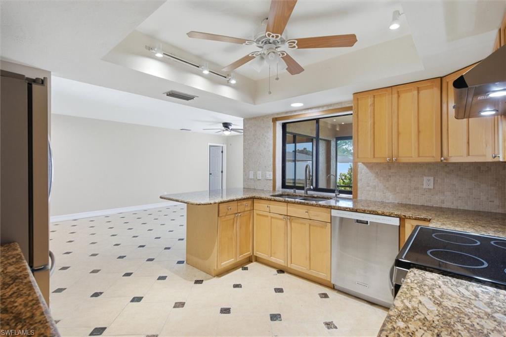 18155 Wood Dr Property Photo 3