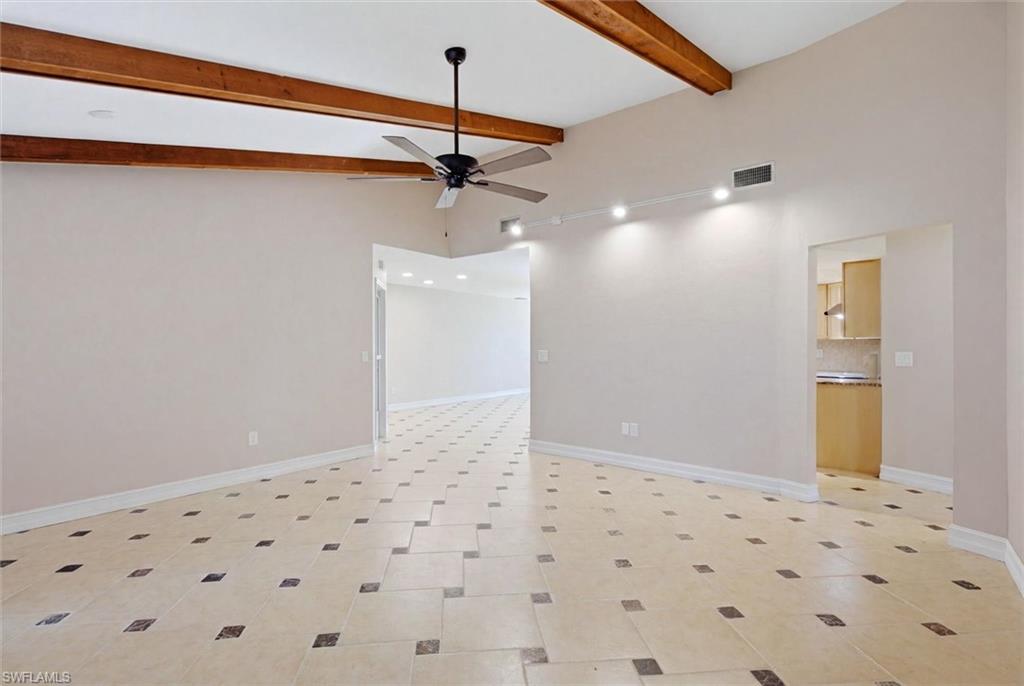 18155 Wood Dr Property Photo 7