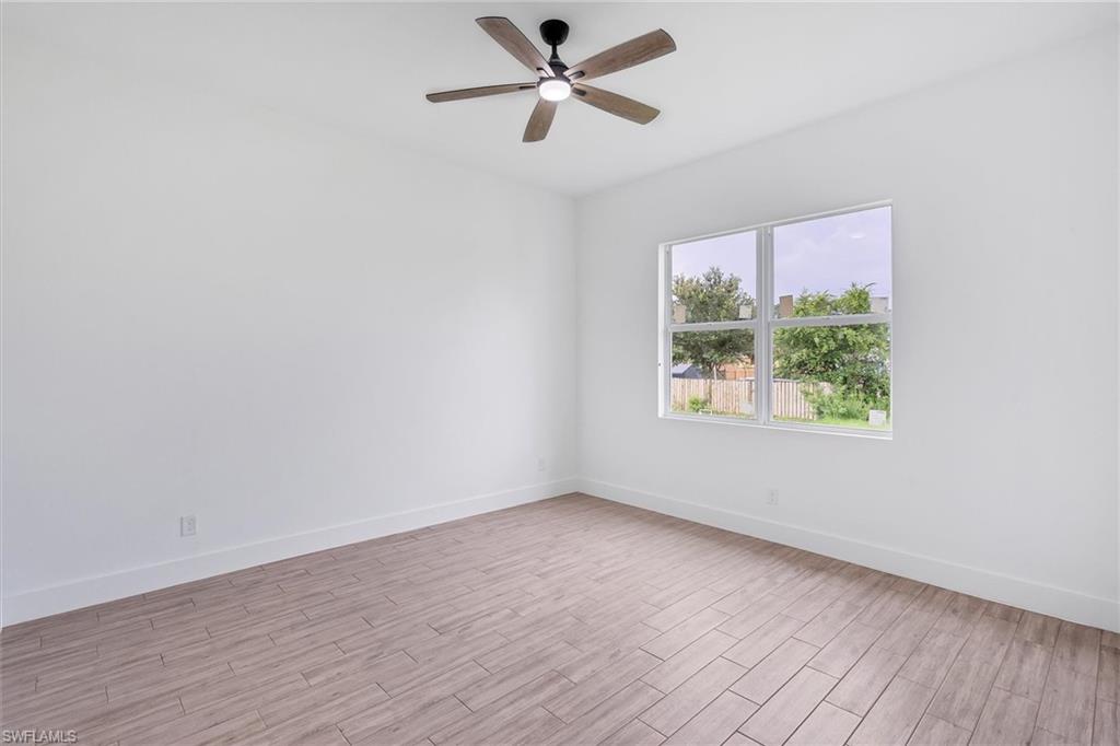 2503 Tena Ave N Property Photo 17