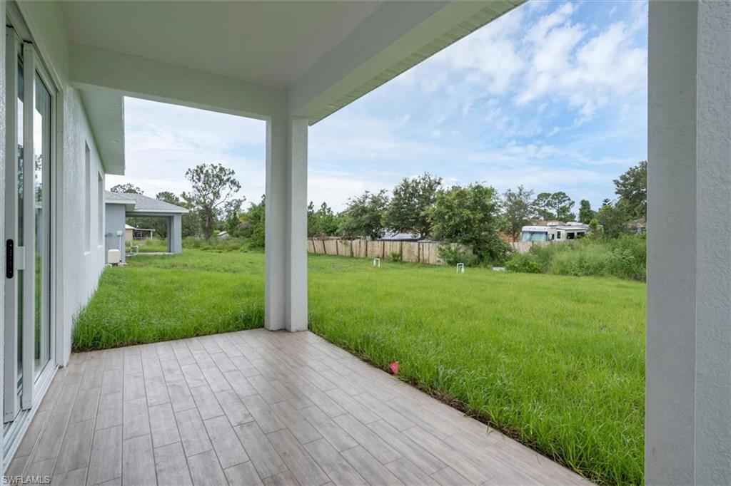 2503 Tena Ave N Property Photo 25