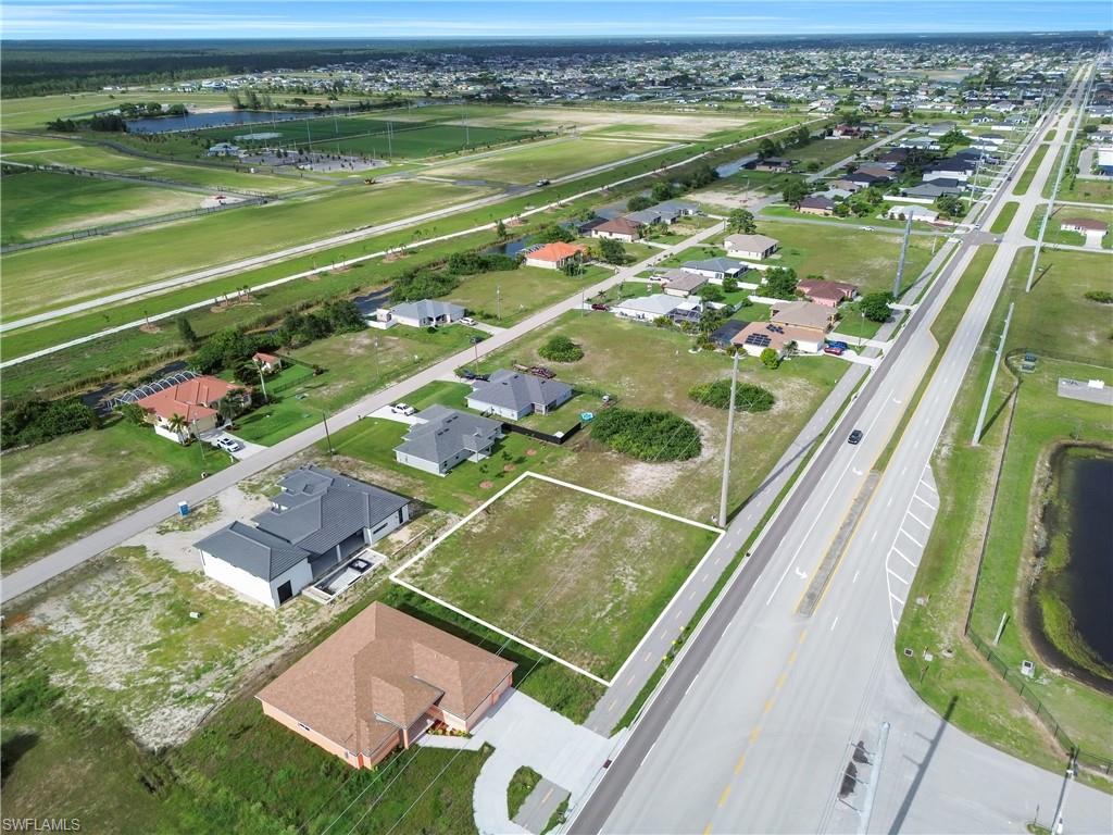 1229 Kismet Pkwy W Property Photo 7