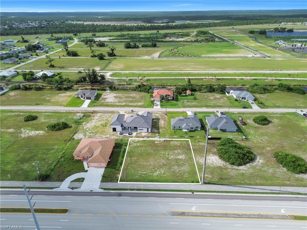 1229 Kismet Pkwy W Property Photo 9