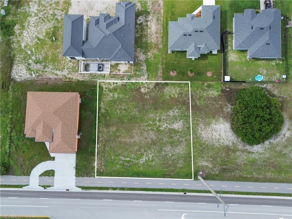 1229 Kismet Pkwy W Property Photo 10