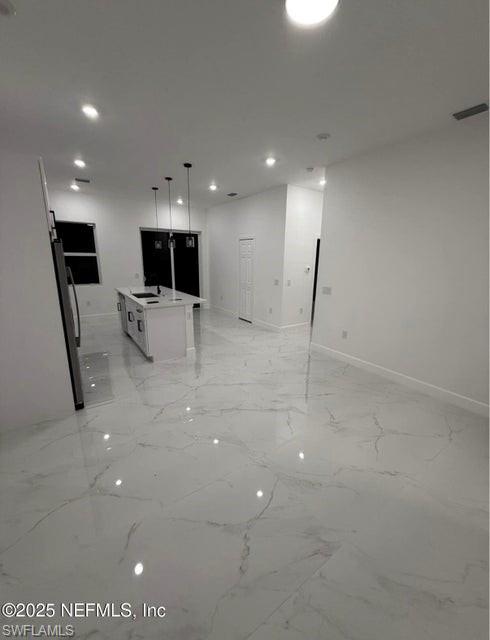 1832 Lindsay St Property Photo 6