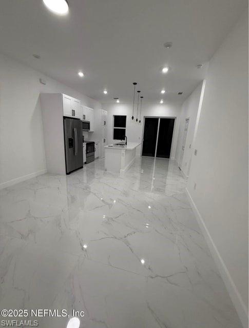 1832 Lindsay St Property Photo 7