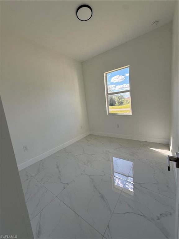 1832 Lindsay St Property Photo 16