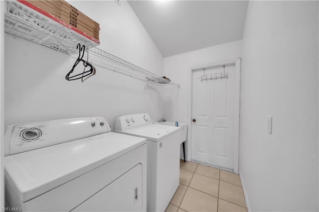 2321 Kismet Pkwy E Property Photo 6