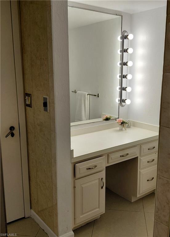 5260 S Landings Dr 405 Property Photo 17