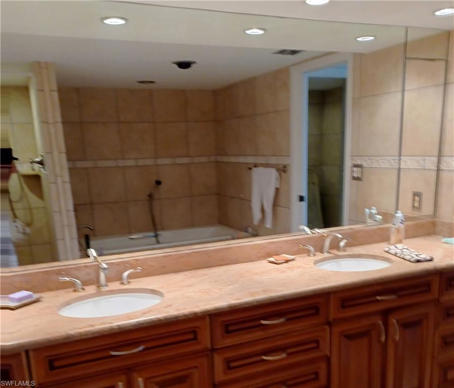 5260 S Landings Dr 405 Property Photo 25