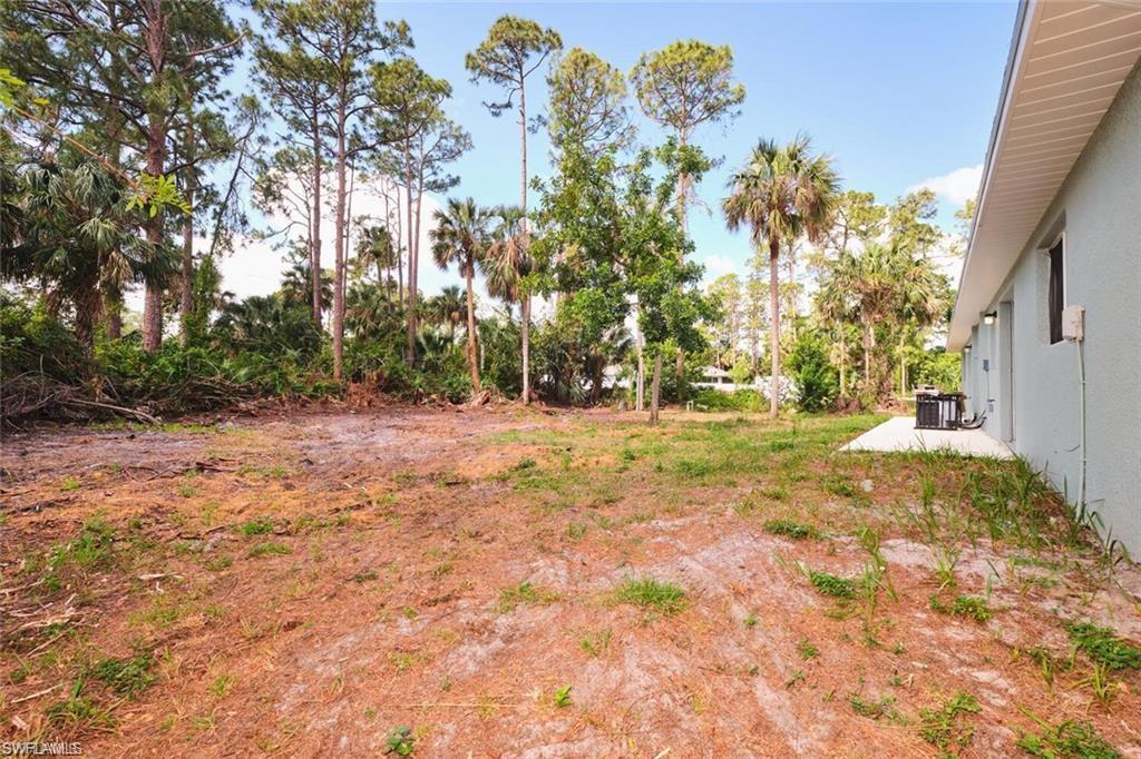 3825/3827 Hollycrest St Property Photo 6
