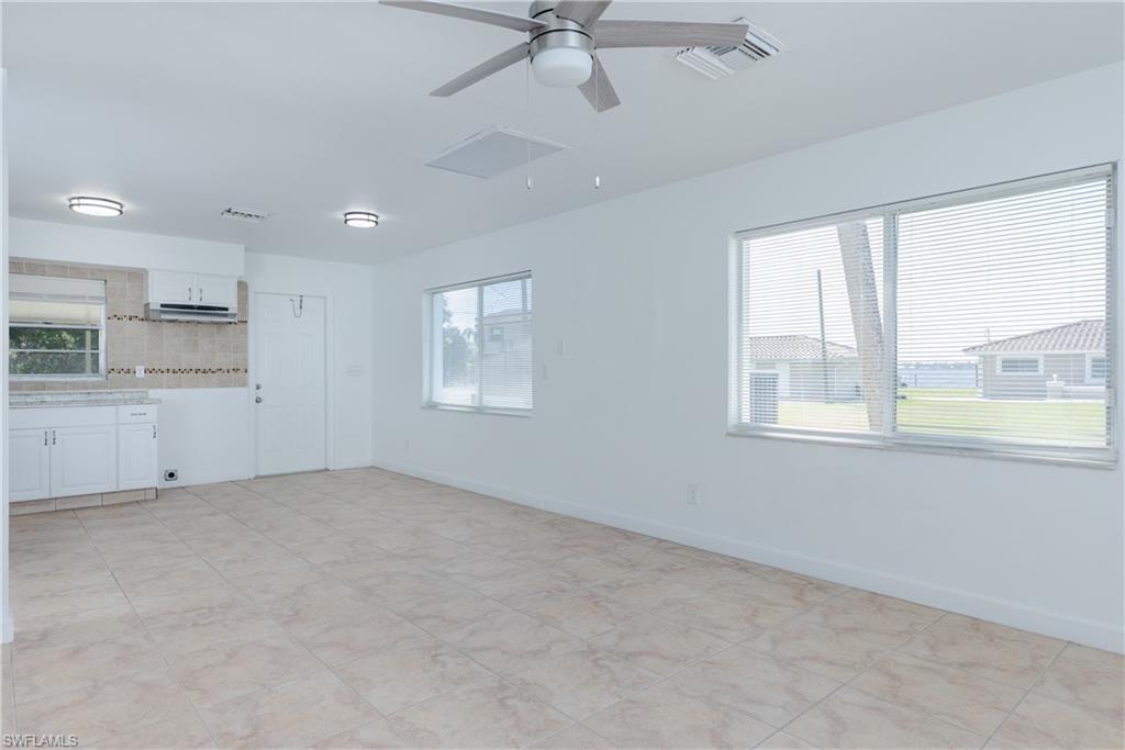 1818/1822 Stevenson Rd Property Photo 6