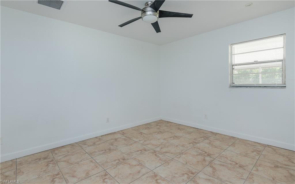 1818/1822 Stevenson Rd Property Photo 10