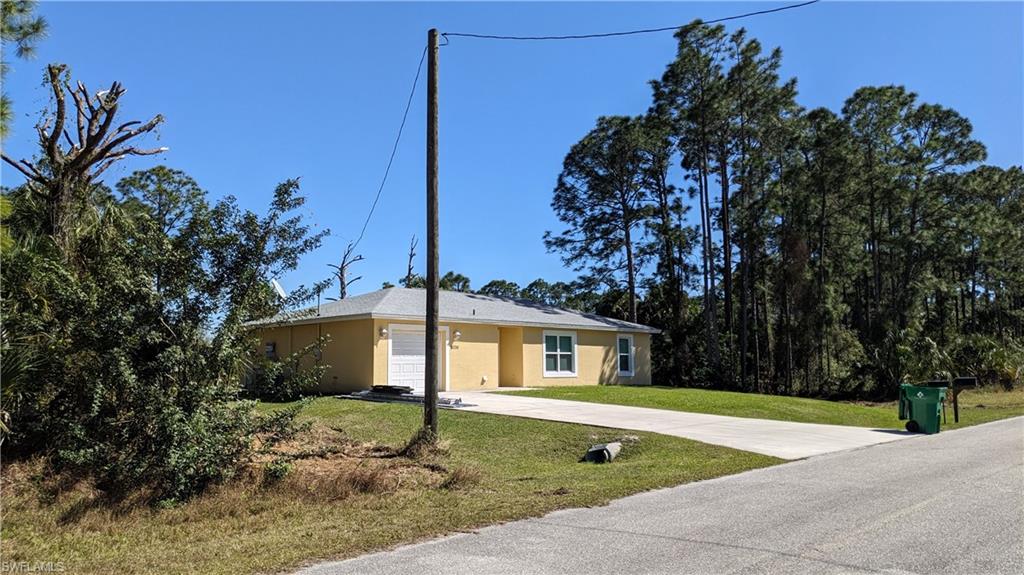 8026 Rolling Cir Property Photo 3