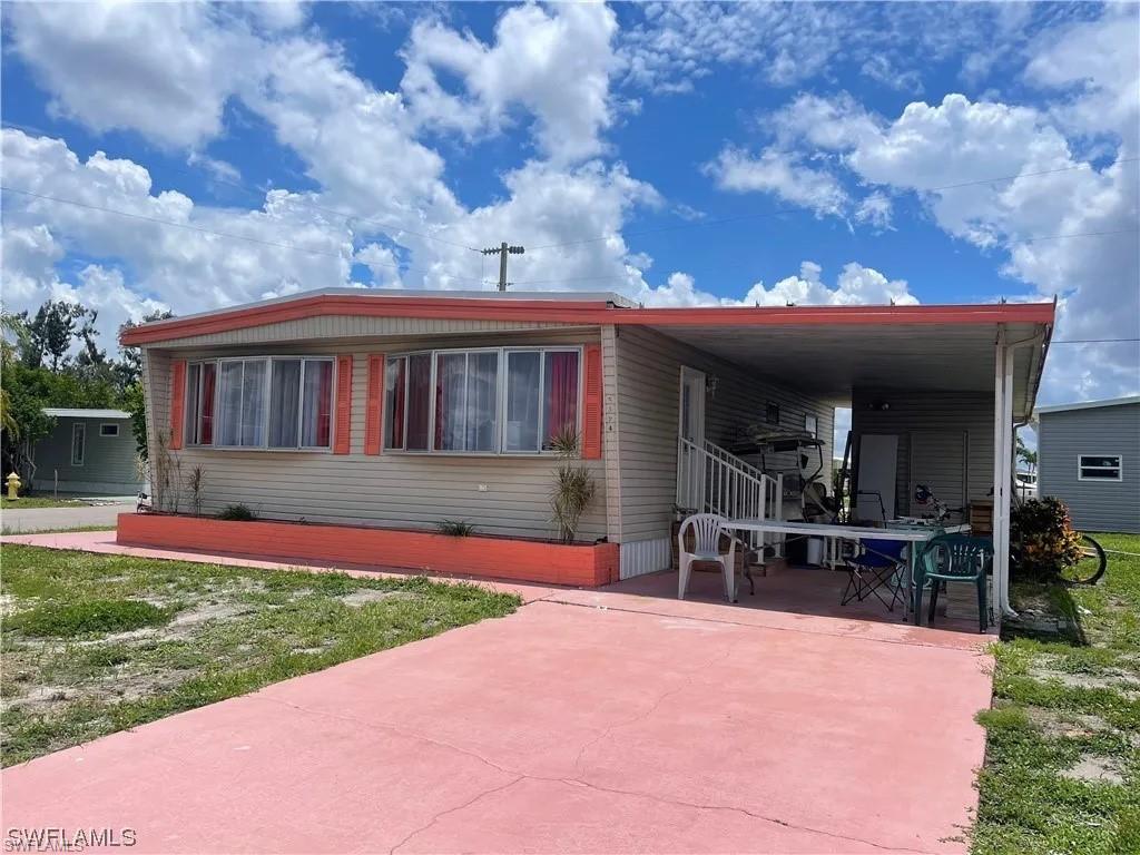 5524 Sir Walter WAY Property Photo 1