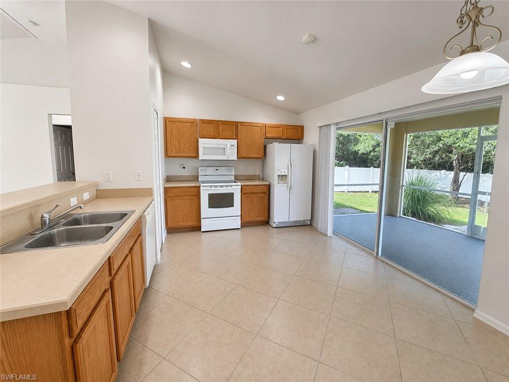 728 Santa Lucia Ave S Property Photo 4