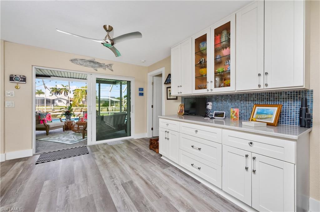321 Capri Isles Ct Property Photo 11