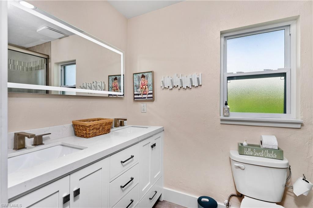 321 Capri Isles Ct Property Photo 26