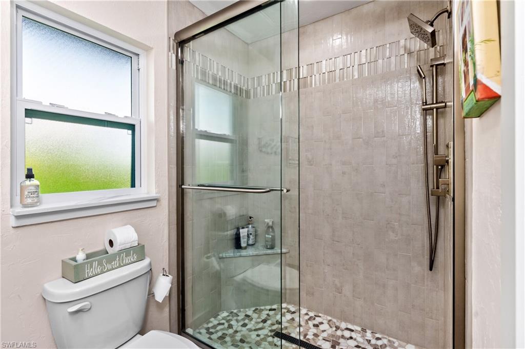 321 Capri Isles Ct Property Photo 27