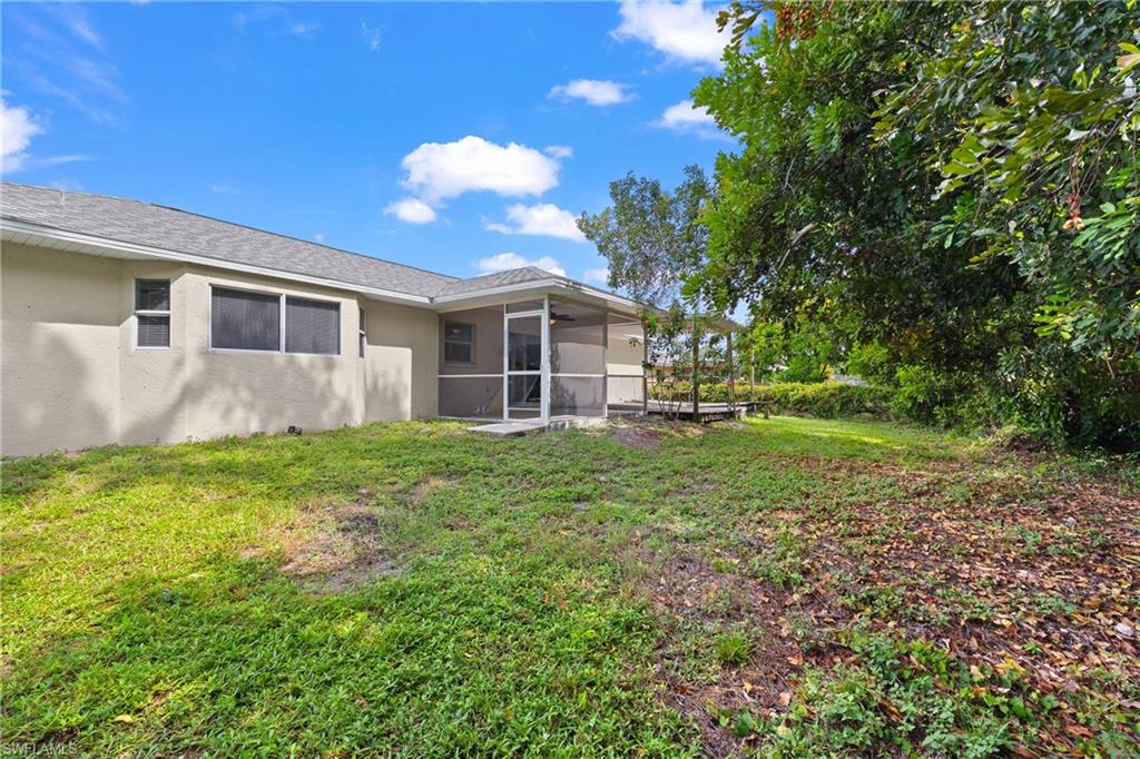 18500 Tampa Rd Property Photo 23