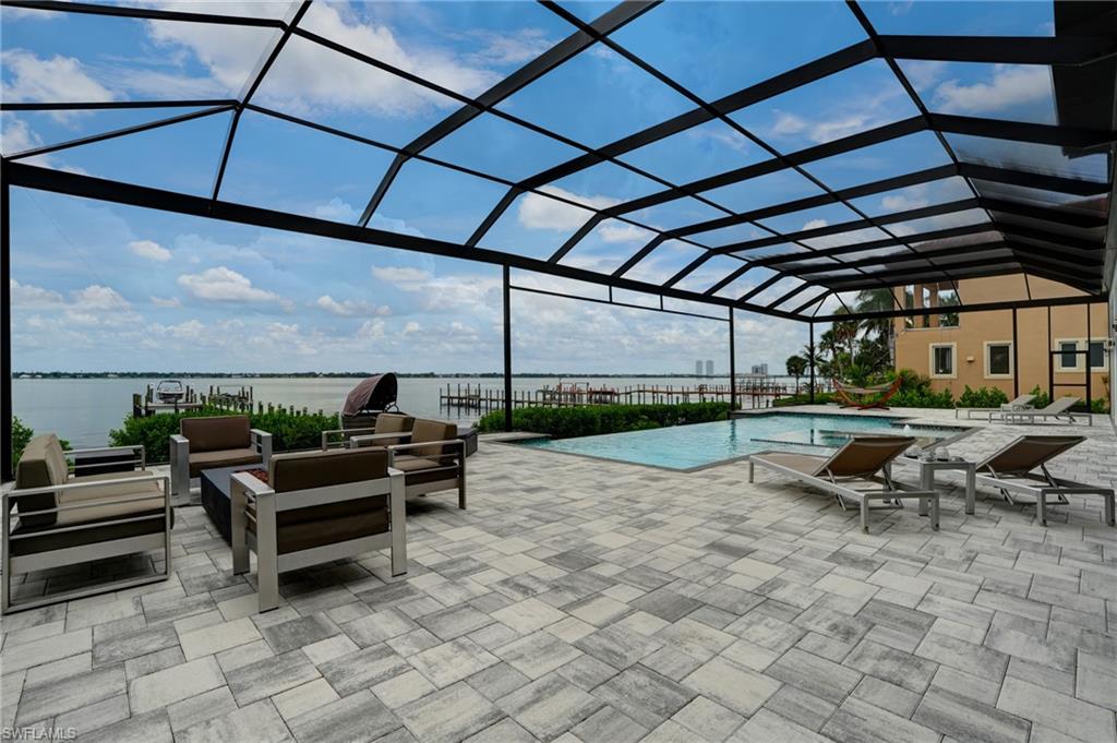 6390 River Club Ct Property Photo 38