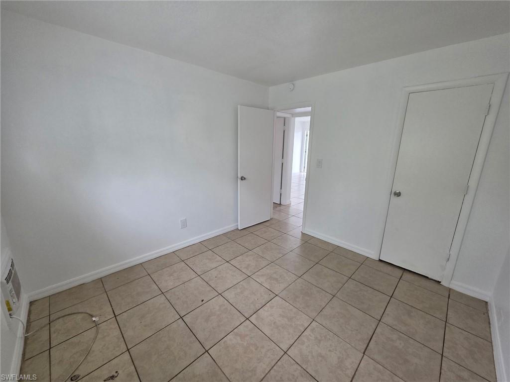 2452 Stella St 106 Property Photo 2