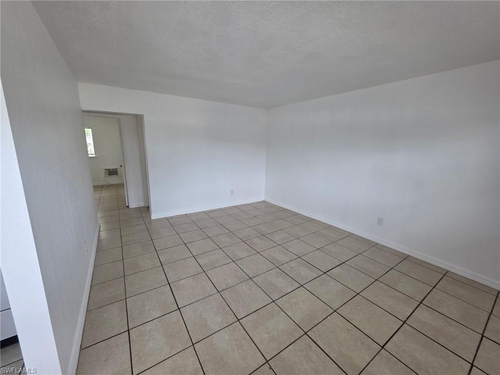 2452 Stella St 106 Property Photo 6