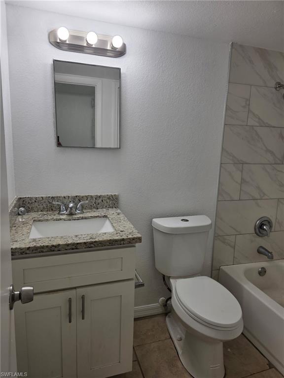 2452 Stella St 106 Property Photo 7