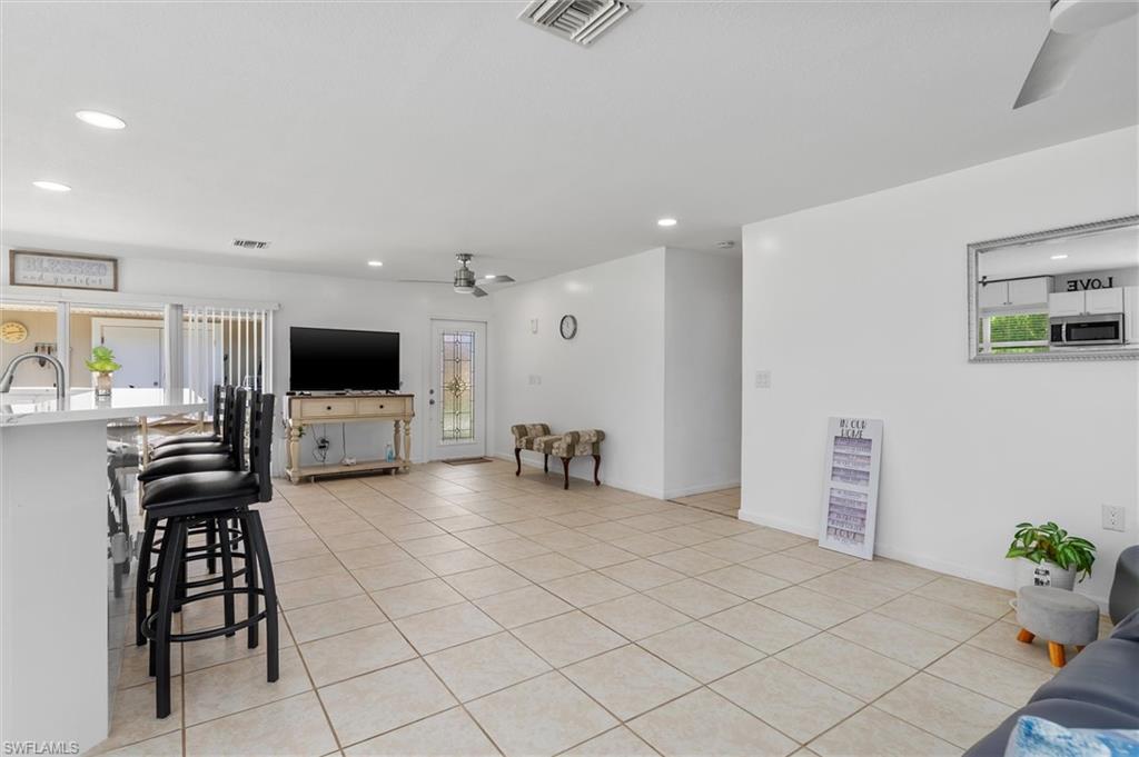 18579 Robinson Ave Property Photo 6