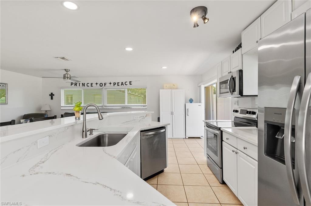 18579 Robinson Ave Property Photo 10