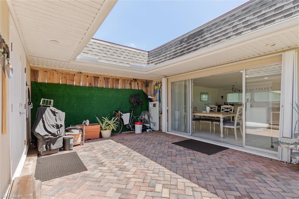 18579 Robinson Ave Property Photo 26