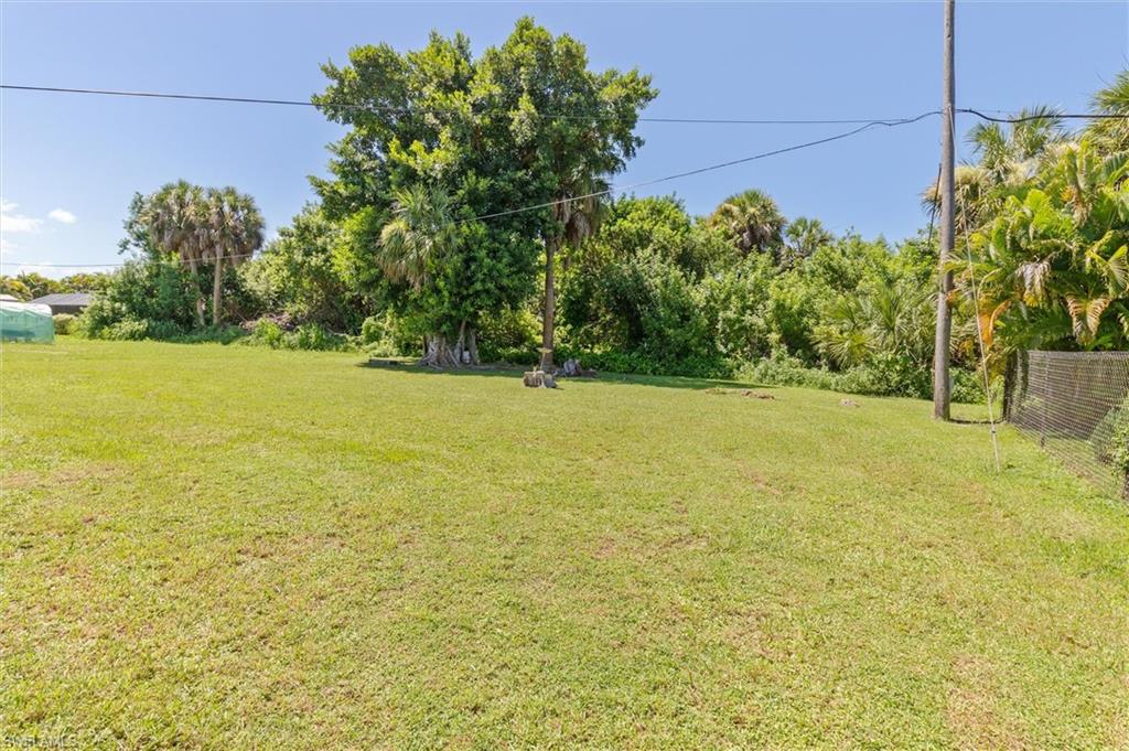 18579 Robinson Ave Property Photo 27