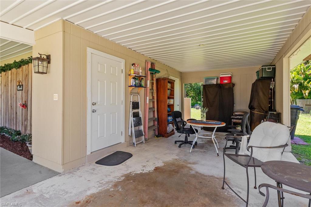 18579 Robinson Ave Property Photo 32