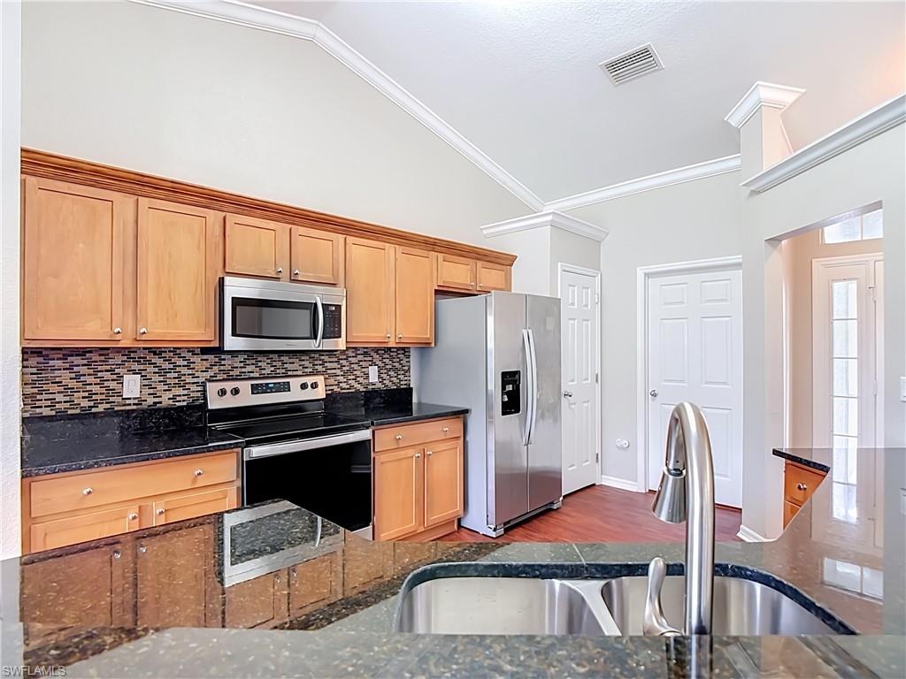 3511 Sw 8th Pl Property Photo 7