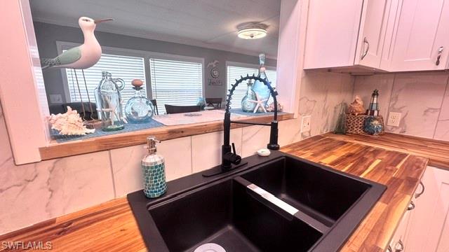 5714 Captain John Smith Loop Property Photo 3
