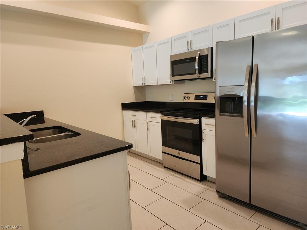 121 Sw 16th Ter Property Photo 2