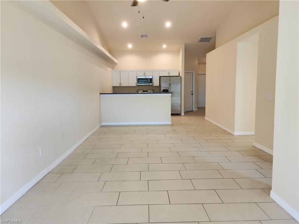 121 Sw 16th Ter Property Photo 3