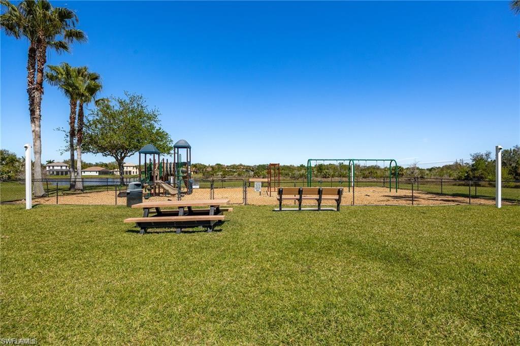 12074 Country Day Cir Property Photo 22
