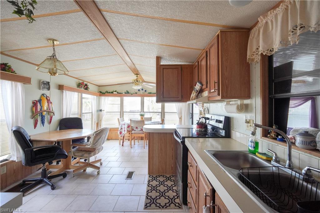 183 Caravan Cir Property Photo 7