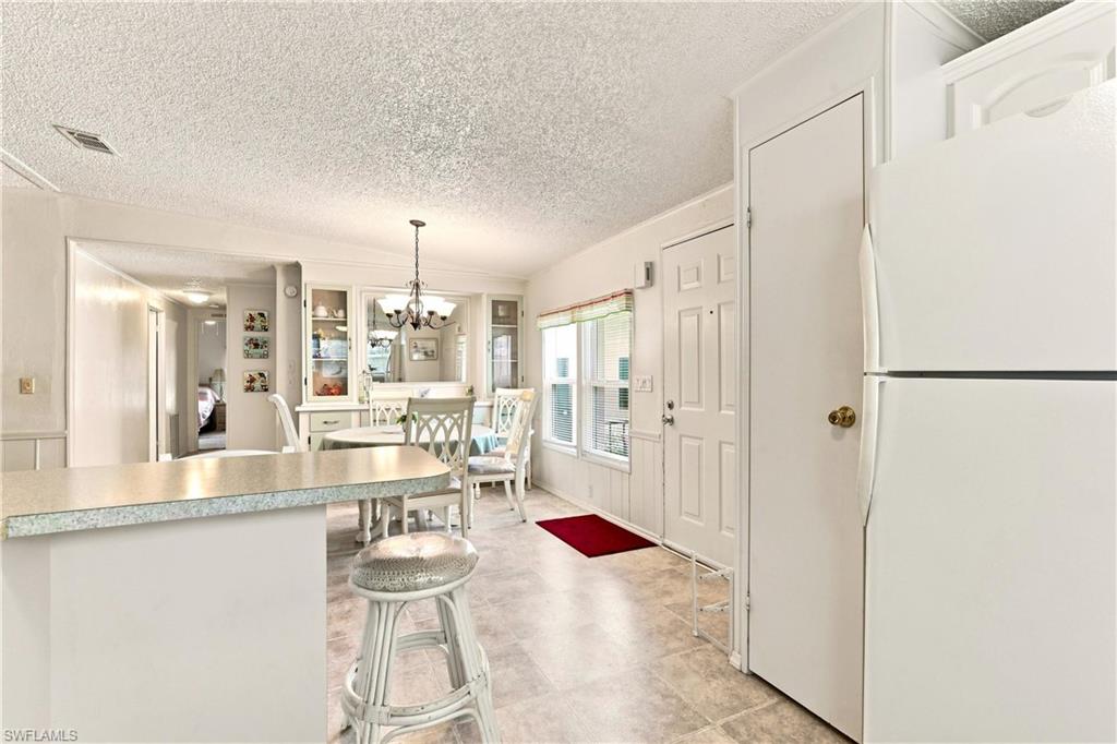 10421 Circle Pine Rd Property Photo 4